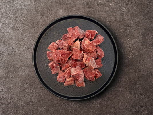 ＼新商品／ 使いたい分だけ使える！パラパラ煮込み用赤身ぶつ切り 500g